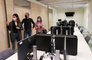 El equipo de gobierno toma nota de los equipamientos audiovisuales de L'Hospitalet